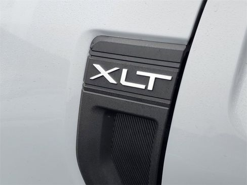 New 2025 Ford Maverick XLT w/ XLT Luxury Package image 34