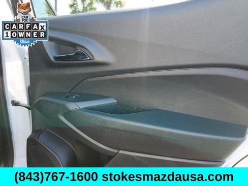 Used 2024 Chevrolet Trax LT w/ Sunroof Package FWD image 19