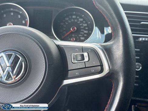 Used 2018 Volkswagen GTI SE FWD image 25