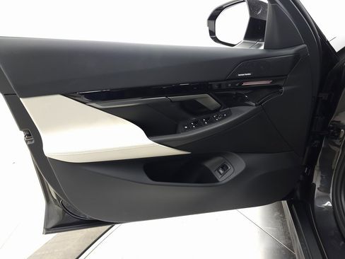 Certified 2025 BMW 530i xDrive 530i xDrive image 10