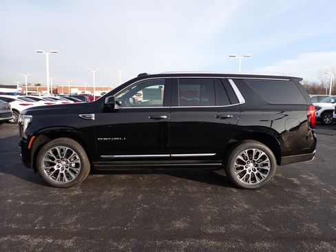 New 2026 GMC Yukon Denali w/ Sun & Power Step Package image 4