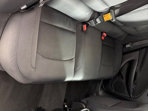 Used 2016 Chevrolet Malibu LT image 19