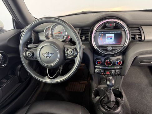 Used 2019 MINI Cooper 2-Door Hardtop FWD image 29