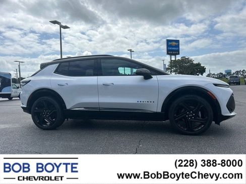 New 2025 Chevrolet Equinox EV RS w/ Convenience Package II image 3