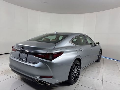 Used 2023 Lexus ES 350 w/ Premium Package image 5