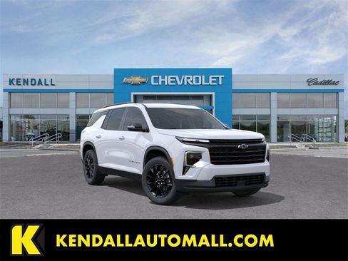 New 2026 Chevrolet Traverse LT image 1