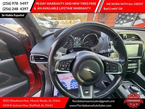 Used 2019 Jaguar F-PACE S image 11