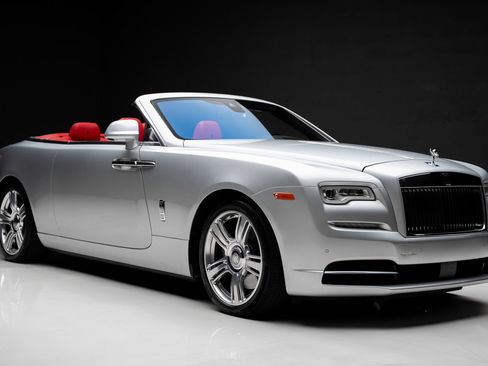 Used 2017 Rolls-Royce Dawn RWD image 93