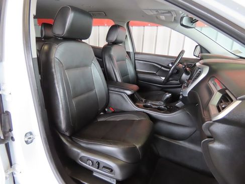 Used 2019 GMC Acadia SLT FWD image 36