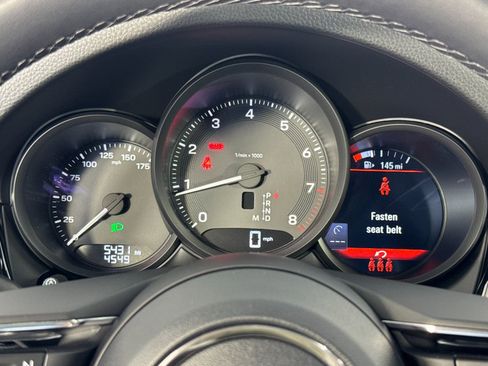 Certified 2025 Porsche Macan image 29