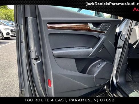 Used 2018 Audi Q5 2.0T w/ Premium Plus Package AWD/4WD image 15