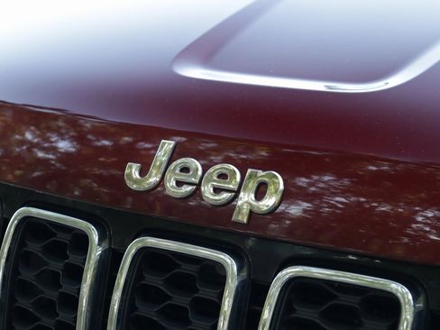 Used 2020 Jeep Grand Cherokee Limited w/ Premium Lighting Group image 37