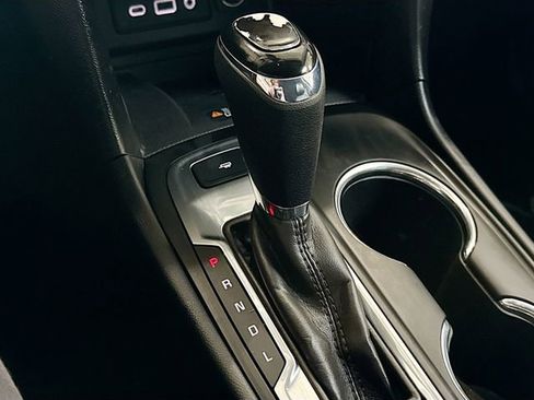 Used 2020 Chevrolet Equinox Premier w/ Premier Redline Edition FWD image 17