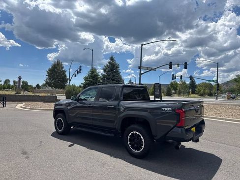 Used 2025 Toyota Tacoma TRD Off-Road w/ TRD Off Road Upgrade Package AWD/4WD image 5