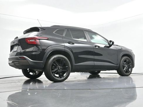 Used 2025 Chevrolet Trax ACTIV w/ Sunroof Package FWD image 46
