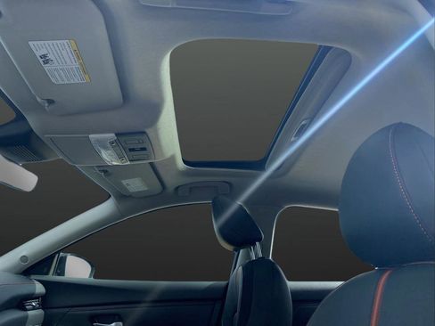 New 2025 Nissan Sentra SR w/ SR Premium Package image 7