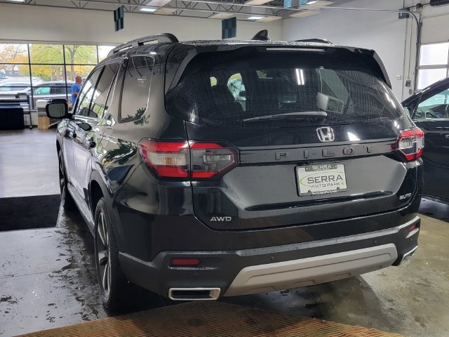 Certified 2024 Honda Pilot Elite image 7