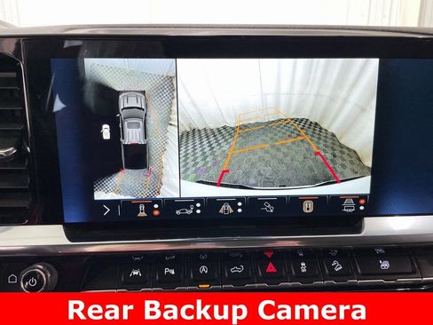 Used 2025 Chevrolet Silverado 1500 RST w/ Convenience Package II AWD/4WD image 4