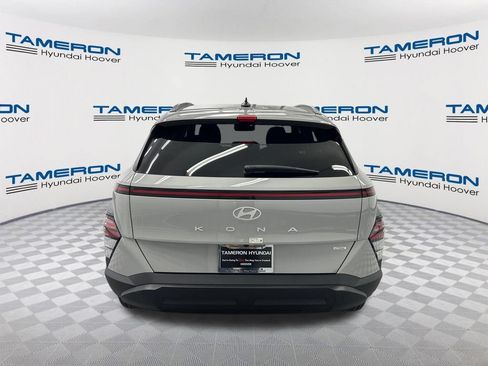 Used 2024 Hyundai Kona SEL AWD/4WD image 4