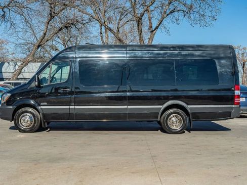 Used 2016 Mercedes-Benz Sprinter 3500 image 3