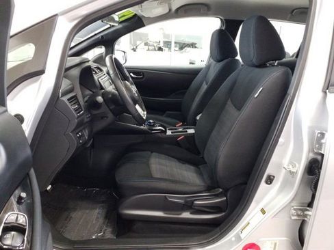 Used 2019 Nissan Leaf SV w/ SV All Weather Package image 12