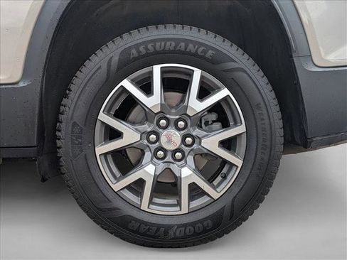 Used 2022 GMC Acadia SLE AWD/4WD image 22