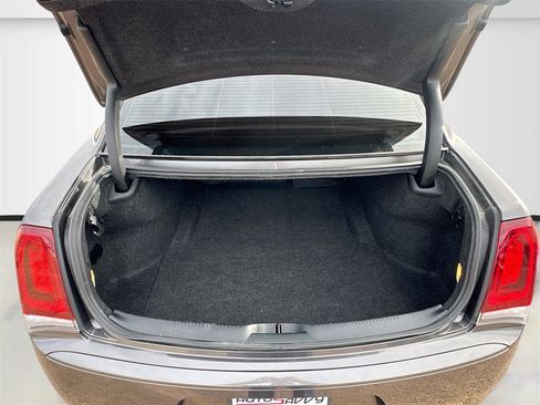 Used 2022 Chrysler 300 Touring w/ Sport Appearance Package image 24