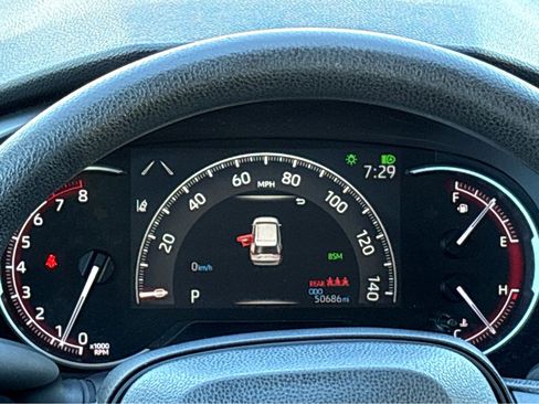 Used 2024 Toyota RAV4 XLE image 5