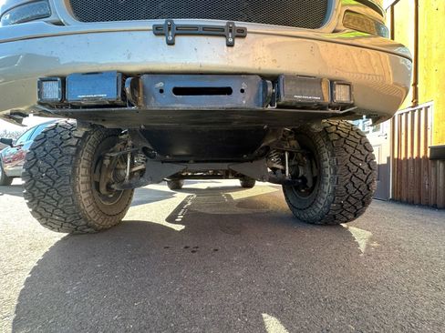 Used 2004 GMC Yukon SLE image 10