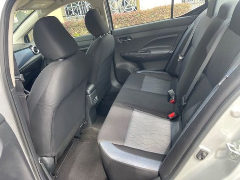 Used 2023 Nissan Versa SV image 11