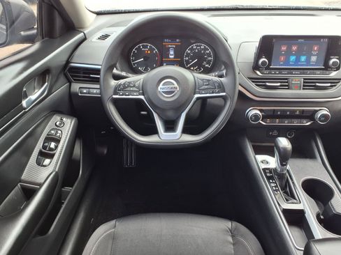 Used 2022 Nissan Altima 2.5 S FWD image 13