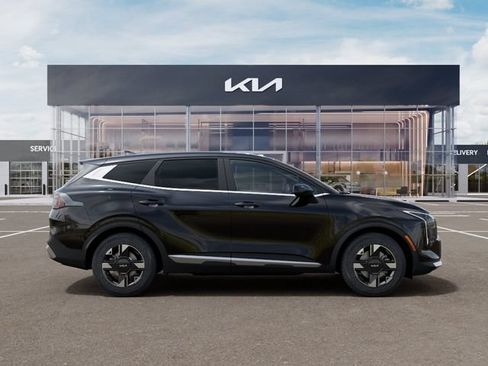 New 2026 Kia Sportage LX AWD/4WD image 8
