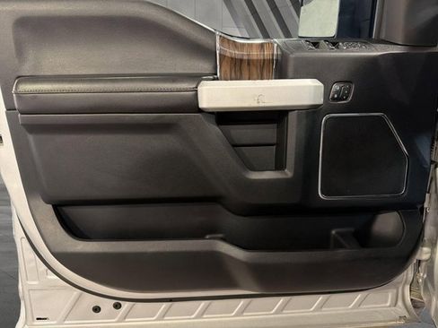 Used 2019 Ford F150 Lariat AWD/4WD image 8