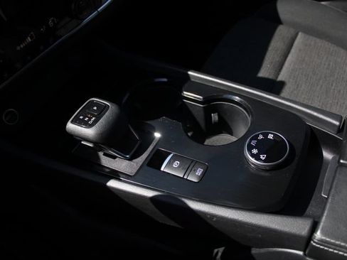 Certified 2022 Nissan Rogue SV AWD/4WD image 22