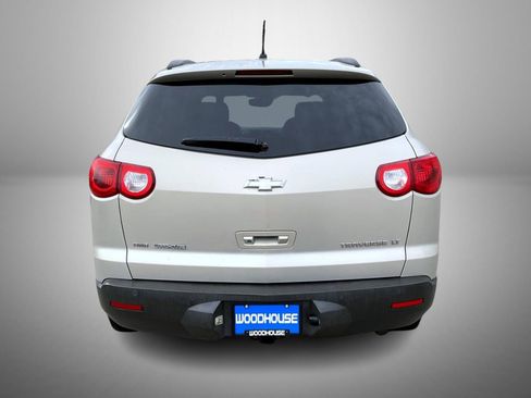Used 2011 Chevrolet Traverse LT w/ Personal Connectivity Package image 6