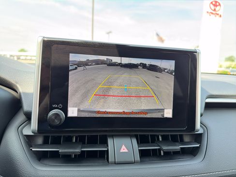 Used 2023 Toyota RAV4 AWD Hybrid image 22