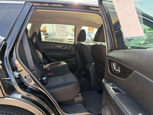 Used 2018 Nissan Rogue SV AWD/4WD image 24