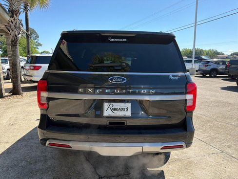 Used 2023 Ford Expedition XLT AWD/4WD image 6