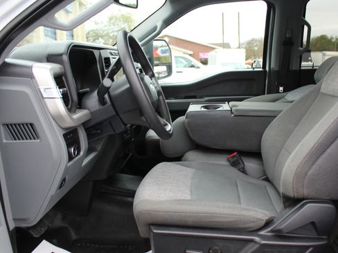 Used 2023 Ford F350 XLT w/ FX4 Off-Road Package image 24