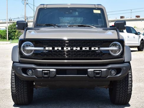 Used 2025 Ford Bronco Badlands AWD/4WD image 2
