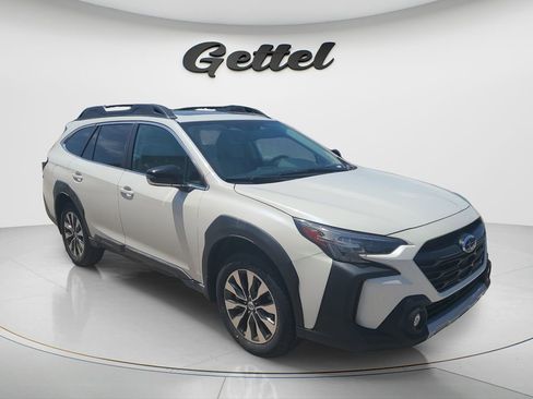 Used 2023 Subaru Outback Limited AWD/4WD image 2