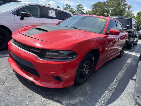 Used 2018 Dodge Charger SXT Plus RWD image 4