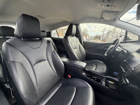 Used 2021 Toyota Prius XLE image 24