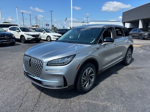 Certified 2024 Lincoln Corsair AWD image 3