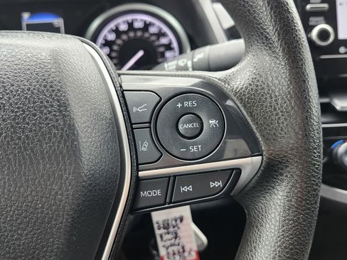 Used 2024 Toyota Camry LE image 31