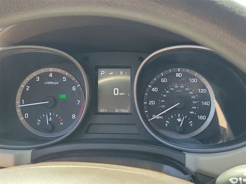Used 2017 Hyundai Santa Fe Sport image 26