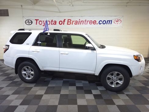 Certified 2019 Toyota 4Runner SR5 RWD image 1