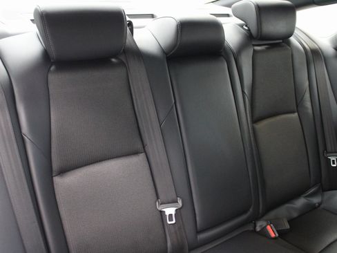 Used 2018 Honda Accord Sport image 23