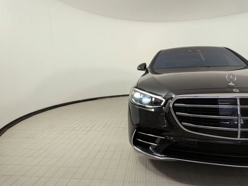 Used 2024 Mercedes-Benz S 580 4MATIC Sedan image 12