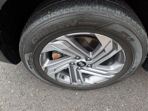 Used 2023 Hyundai Santa Fe SEL w/ Premium Package image 9